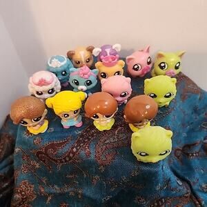 Tic Tac Toy XOXO 7 Gitter Friends 8 Not Glitter Lot Of 15 Figures Pets And Girl